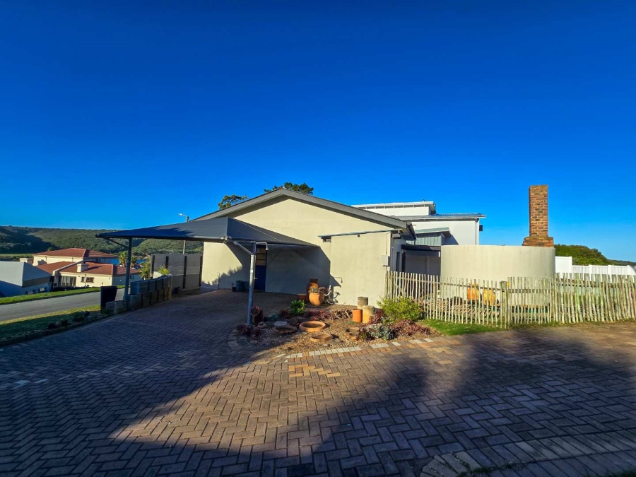 2 Bedroom Property for Sale in Stilbaai Wes Western Cape